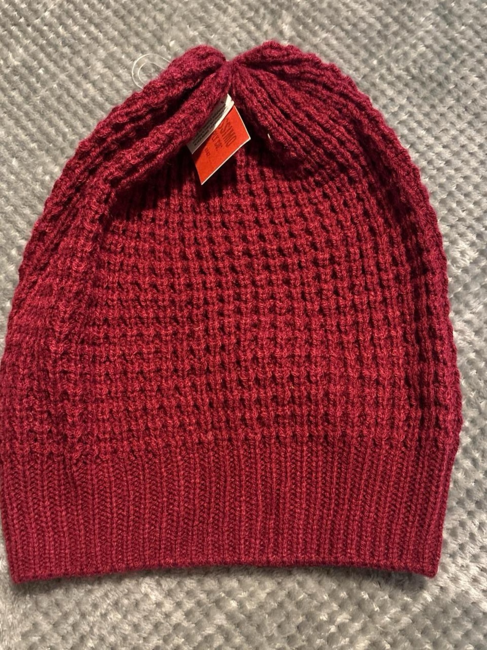 Mossimo NWT Essentials Ribbed Knit Beanie in Wine